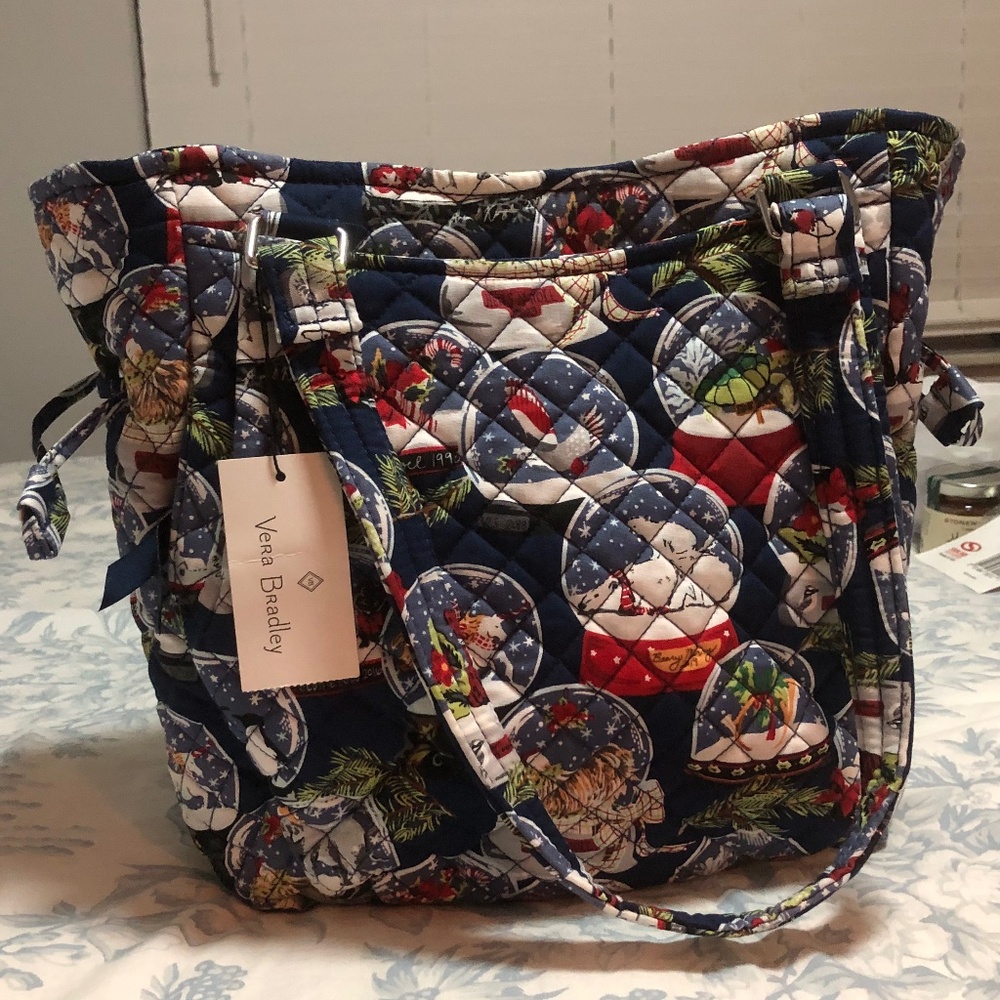 Vera Bradley NWT Christmas motif shoulder bag